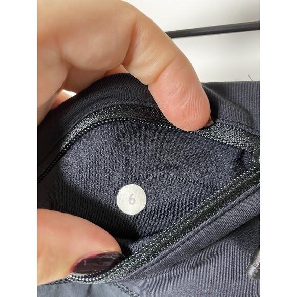 Lululemon Women's 6 Speed Shorts Black Lined 4" Athletic Run Gym Solid Classic - Picture 3 of 5